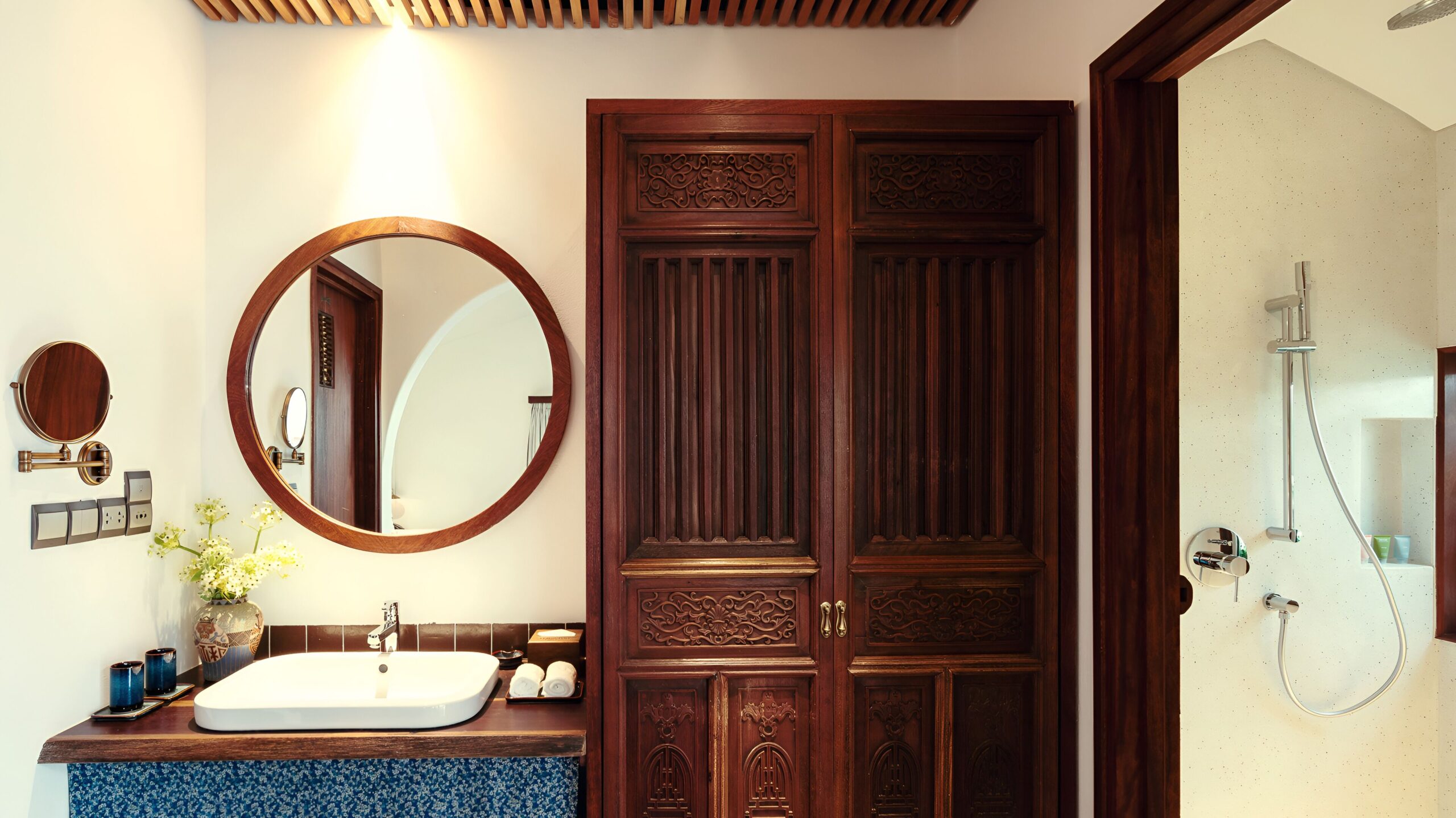 더미스트동코이,호치민호텔추천