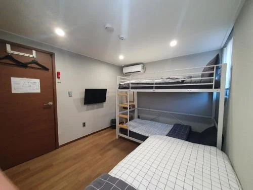 버즈네스트 호스텔 야경