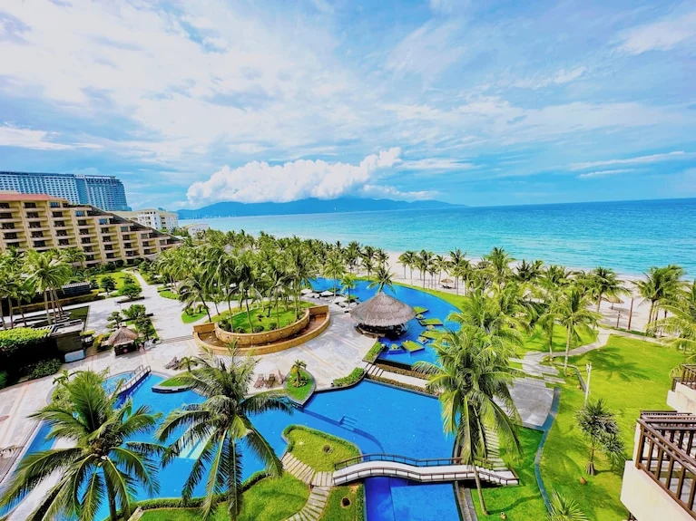 크라운 플라자 다낭 바이 IHG 수영장