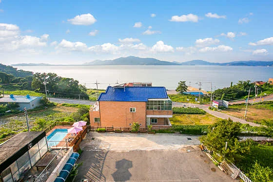 강화 오로라 펜션 이미지 2