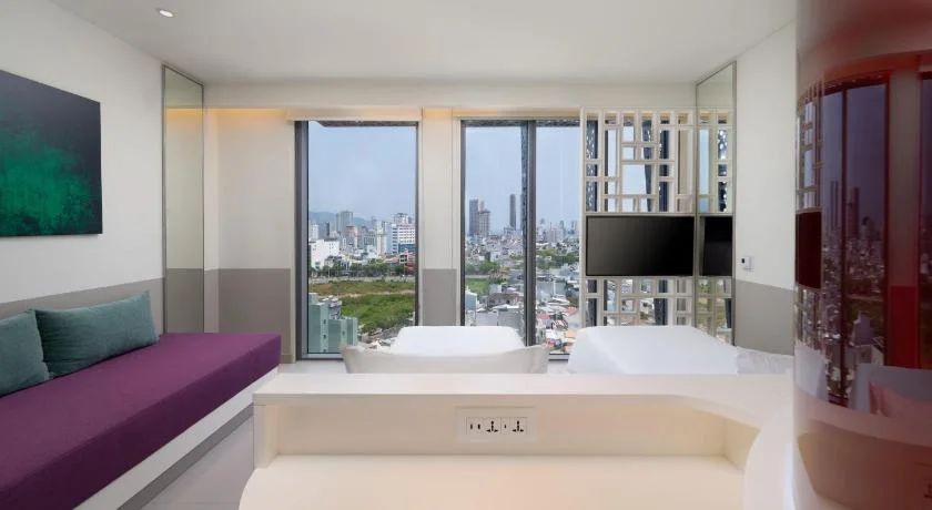 Golden Rain Hotel - Hoang Vu 이미지 3