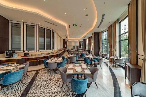 Golden Rain Hotel - Hoang Vu 이미지 4