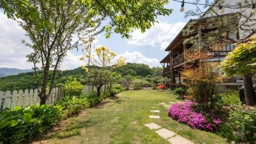 힐스토리 펜션 주변 환경