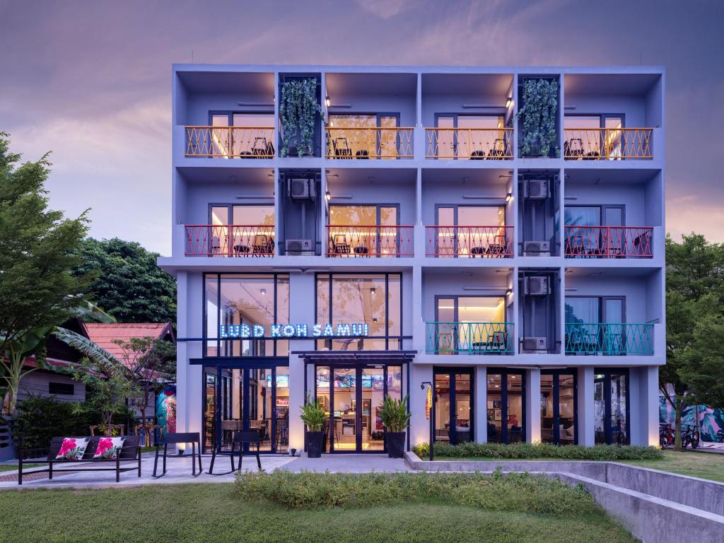 럽 디 코사무이 차웽 비치, 비치프런트 바이브런트 소셜 바이브 이미지 8