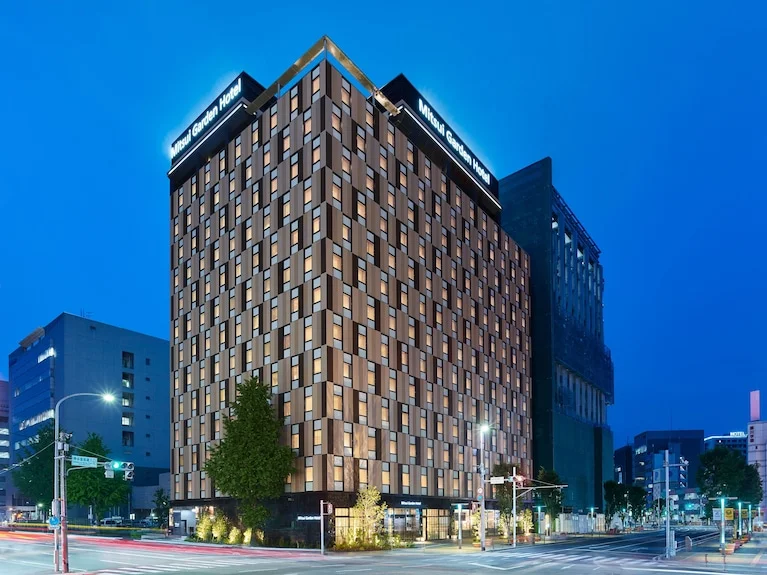 퀸테사 호텔 후쿠오카 텐진 코믹 앤 북 수영장