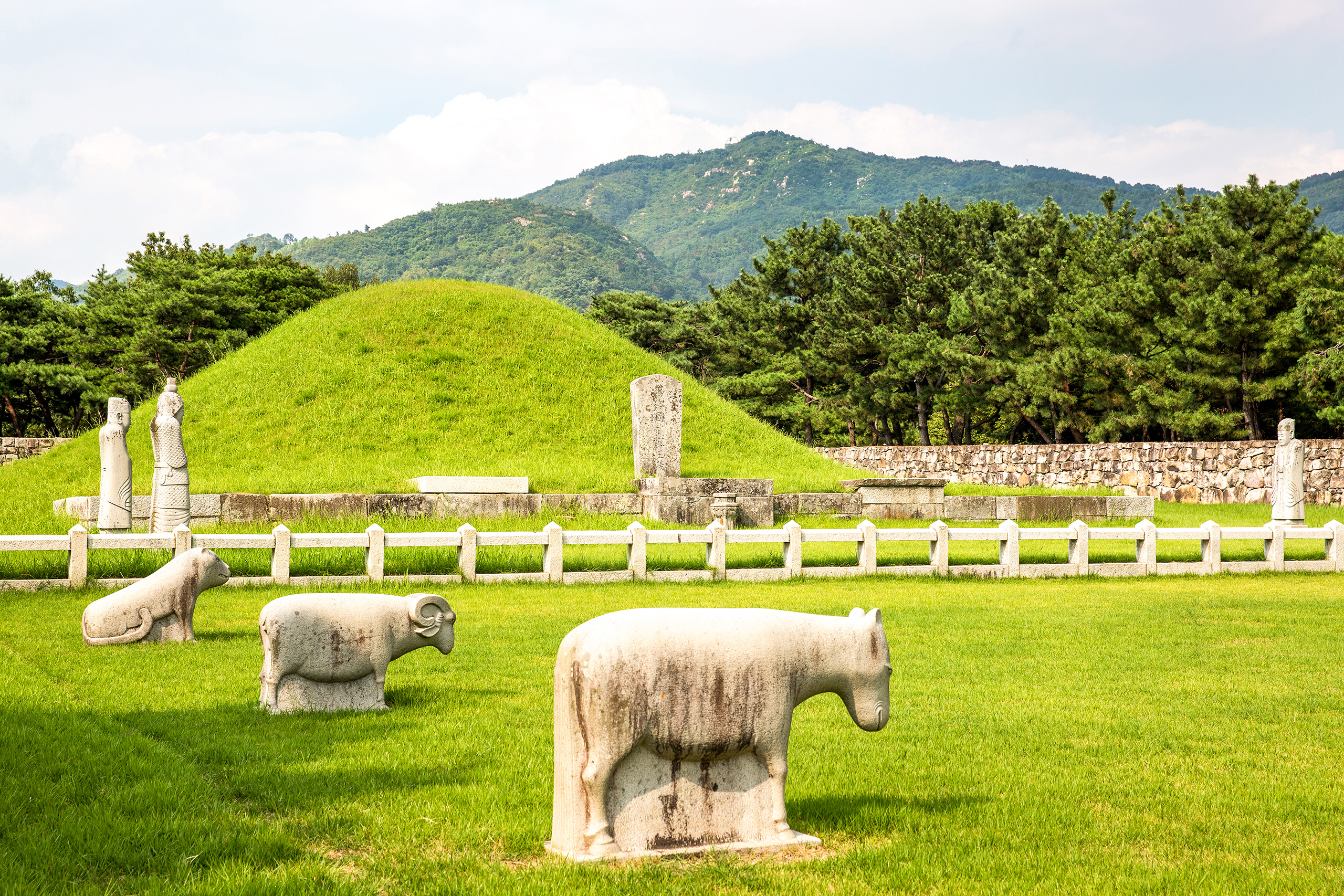김해 수로왕릉